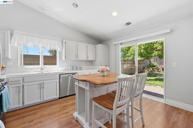 3035 Hudson Dr, Brentwood, CA 94513