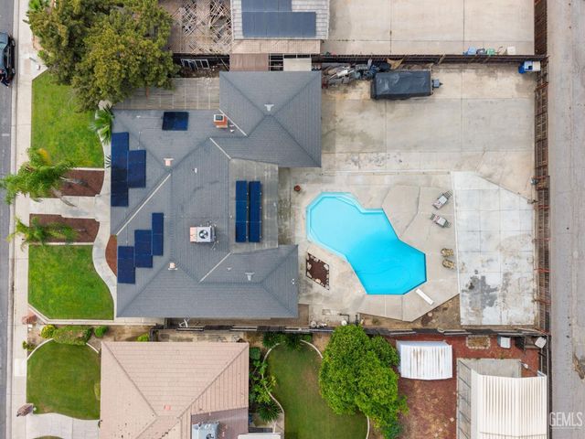 7916 Olive Drive, Bakersfield, CA 93308