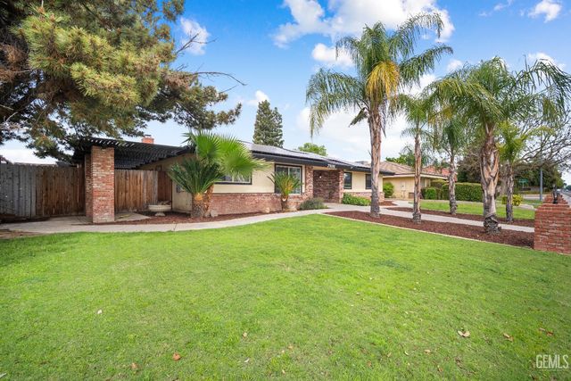 7916 Olive Drive, Bakersfield, CA 93308