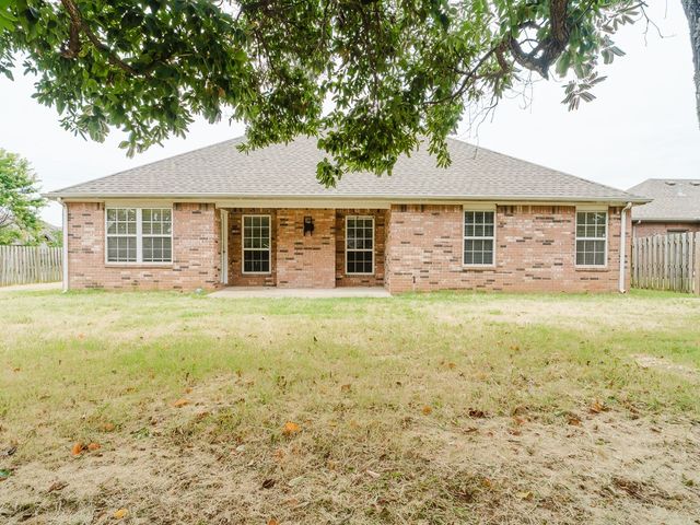 607 Keystone Street, Bentonville, AR 72712
