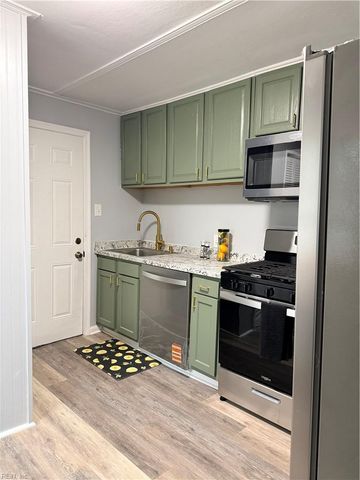 18 Neville ST, Portsmouth, VA 23701