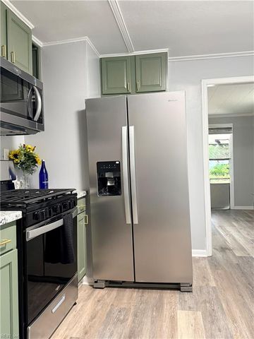 18 Neville ST, Portsmouth, VA 23701