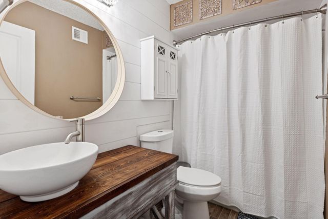 2200 Nevada Avenue S 211, Saint Louis Park, MN 55426