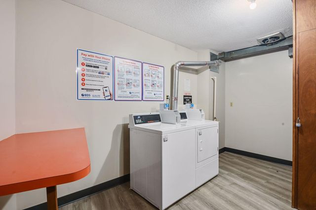 2200 Nevada Avenue S 211, Saint Louis Park, MN 55426