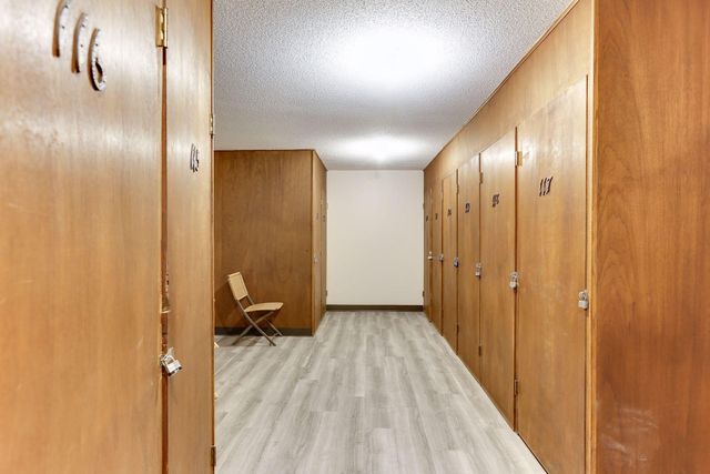 2200 Nevada Avenue S 211, Saint Louis Park, MN 55426