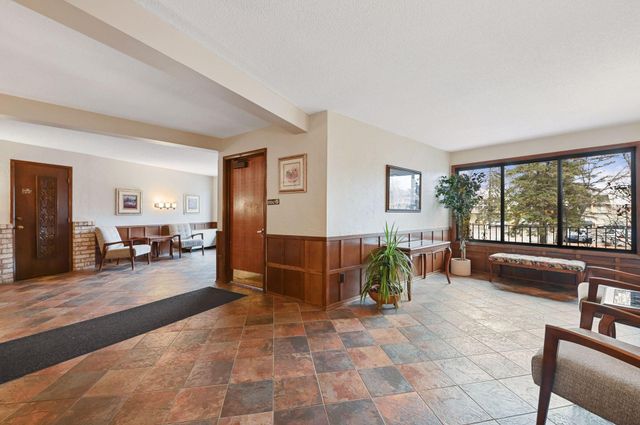 2200 Nevada Avenue S 211, Saint Louis Park, MN 55426