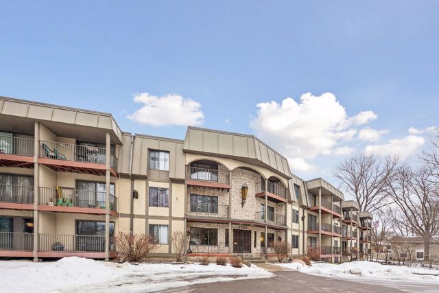 2200 Nevada Avenue S 211, Saint Louis Park, MN 55426