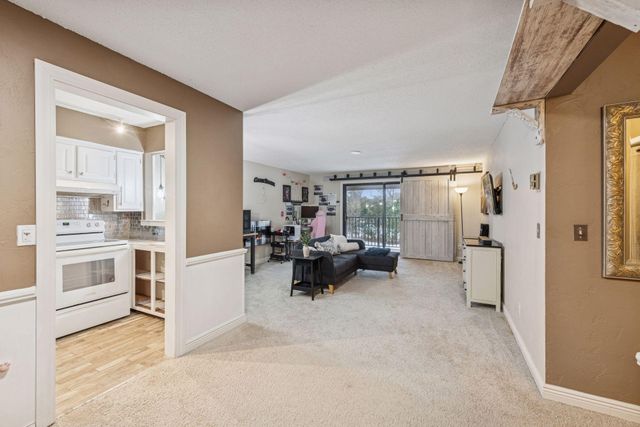 2200 Nevada Avenue S 211, Saint Louis Park, MN 55426