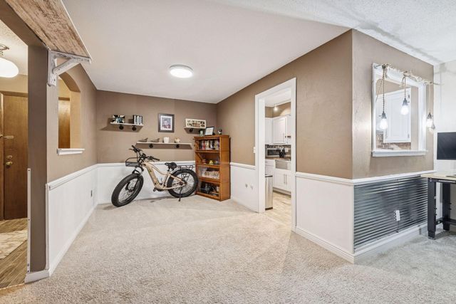 2200 Nevada Avenue S 211, Saint Louis Park, MN 55426