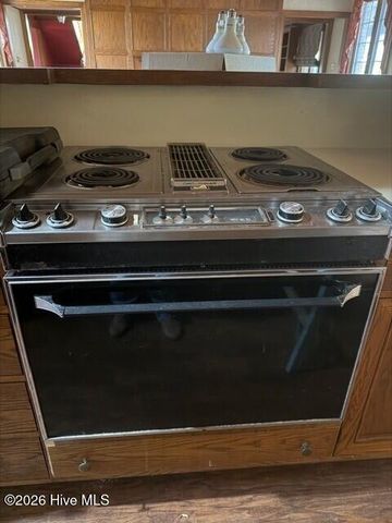 509 Bentmoor Drive, Whiteville, NC 28472