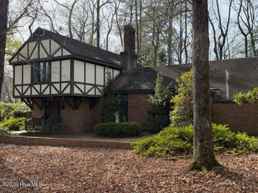 509 Bentmoor Drive, Whiteville, NC 28472