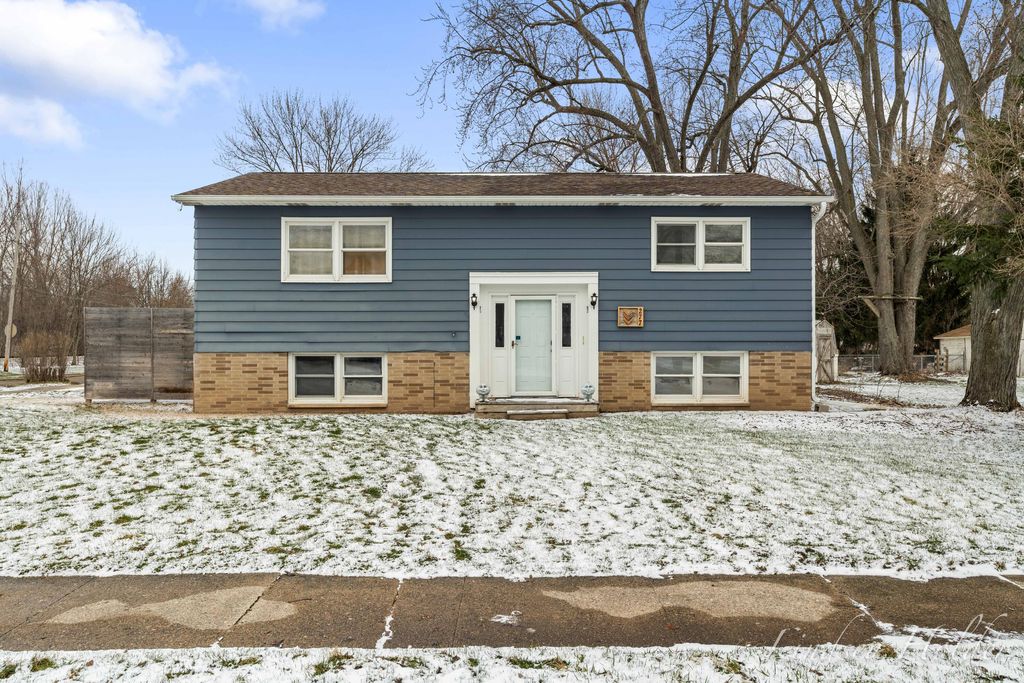 277 Grove Street, Sparta Vllg, MI 49345
