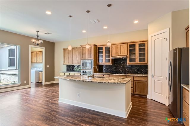 462 Stagecoach Trail, San Marcos, TX 78666