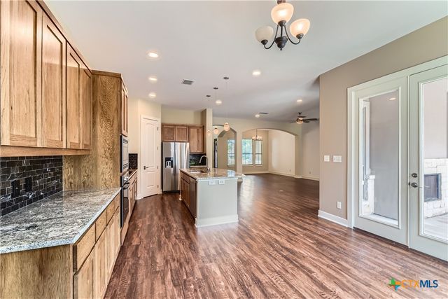 462 Stagecoach Trail, San Marcos, TX 78666