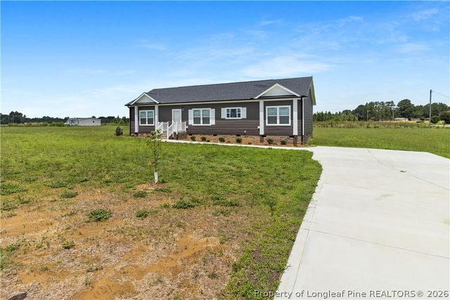 42 Ajax Road, St Pauls, NC 28384