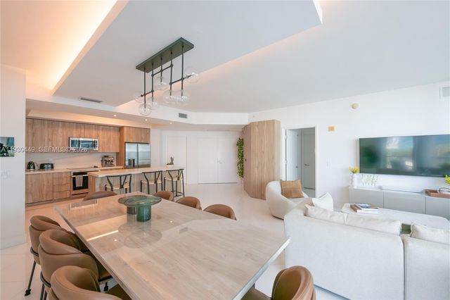 3131 NE 188th St 2-605, Aventura, FL 33180