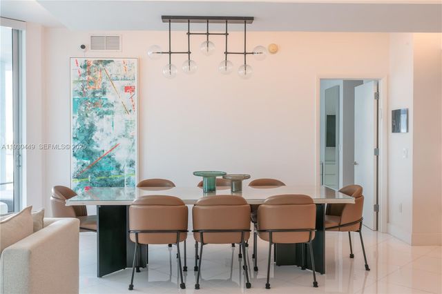 3131 NE 188th St 2-605, Aventura, FL 33180