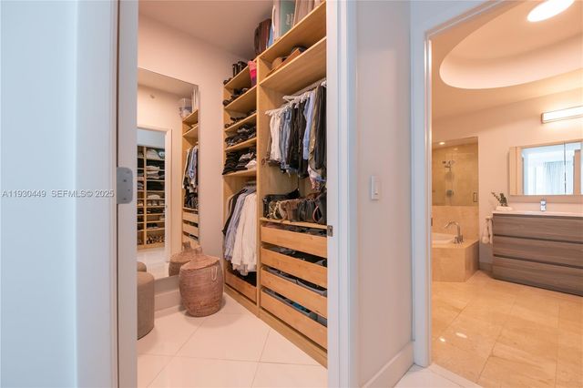 3131 NE 188th St 2-605, Aventura, FL 33180