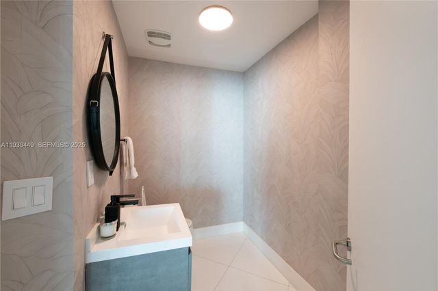 3131 NE 188th St 2-605, Aventura, FL 33180