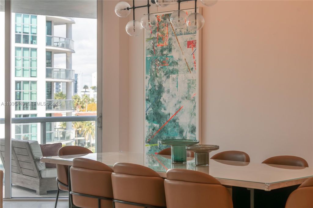 Image 26 of property listing at 3131 NE 188th St 2-605, Aventura, FL 33180