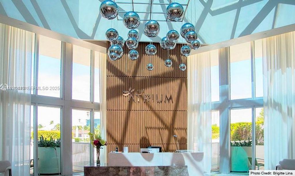 Image 45 of property listing at 3131 NE 188th St 2-605, Aventura, FL 33180