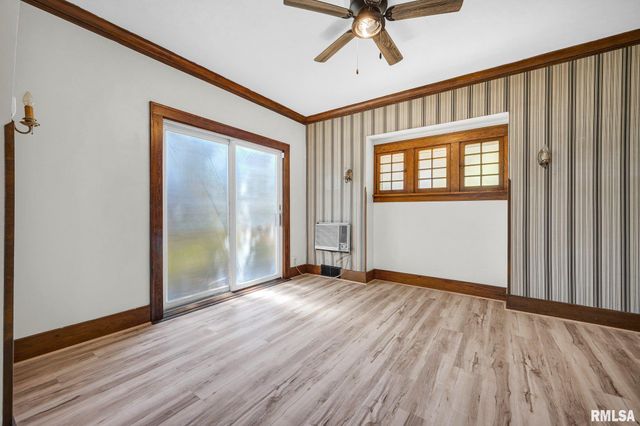 1113 N SUMMIT Boulevard, Peoria, IL 61606