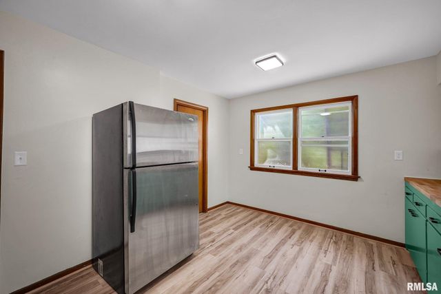 1113 N SUMMIT Boulevard, Peoria, IL 61606