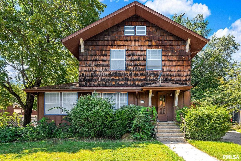 1113 N SUMMIT Boulevard, Peoria, IL 61606