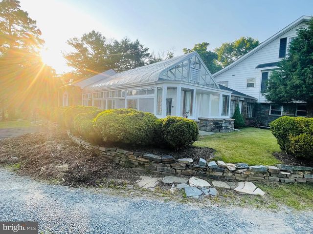 9066 BALIMORE AVE, College Park, MD 20740