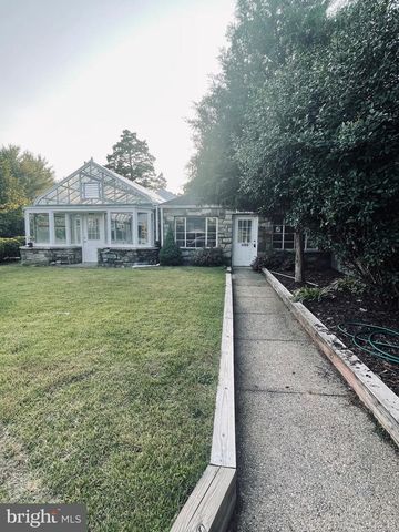 9066 BALIMORE AVE, College Park, MD 20740