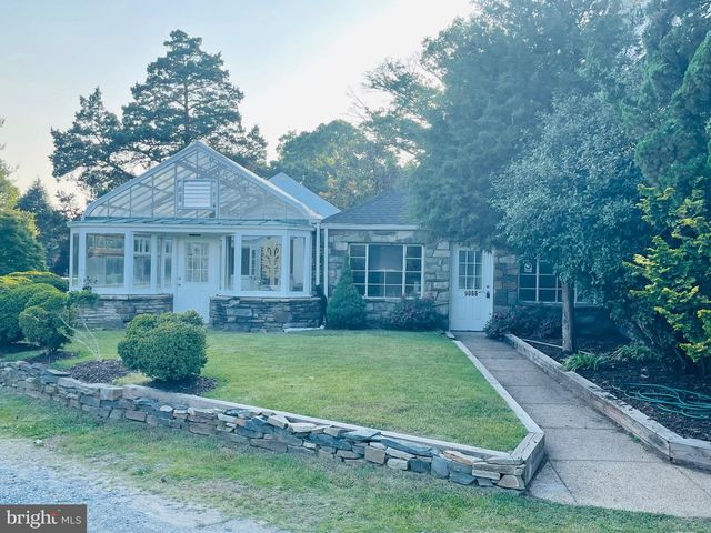 9066 BALIMORE AVE, College Park, MD 20740