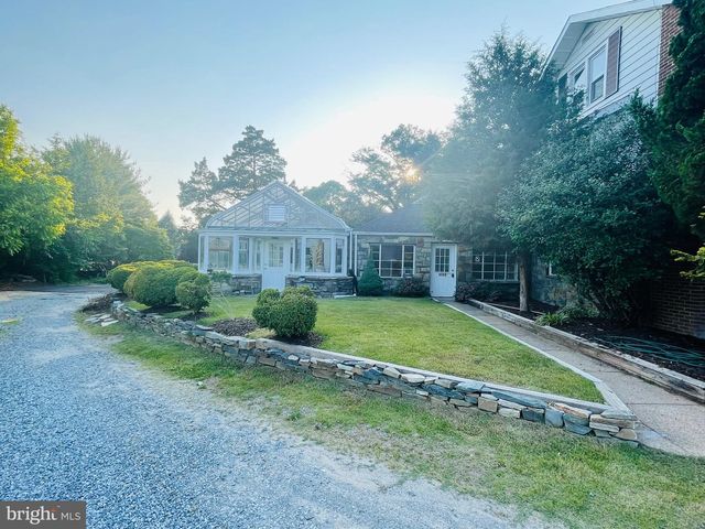 9066 BALIMORE AVE, College Park, MD 20740