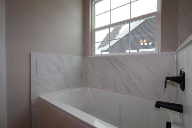 4547 Corsican Loop E, Hilliard, OH 43026