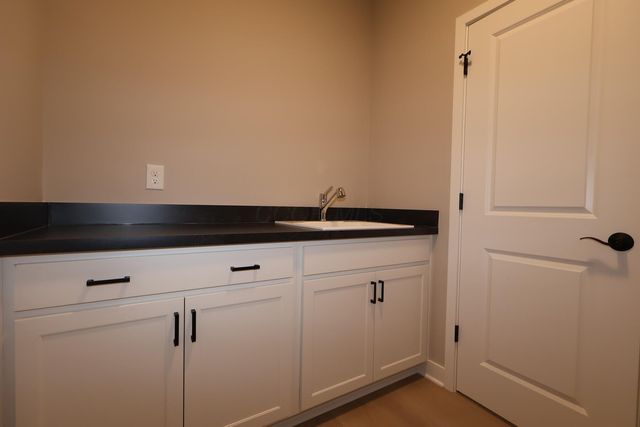 4547 Corsican Loop E, Hilliard, OH 43026