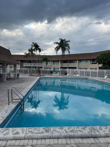 7450 Miami Lakes Dr C109, Miami Lakes, FL 33014