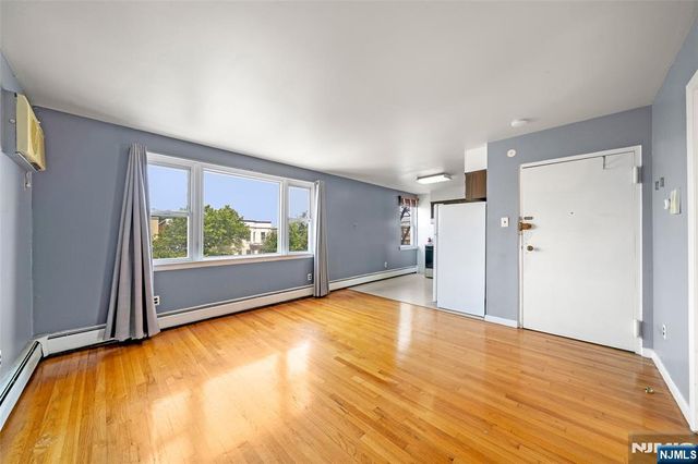 1014 Kennedy Boulevard, Union City, NJ 07087