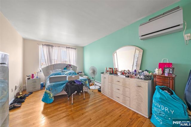 1014 Kennedy Boulevard, Union City, NJ 07087