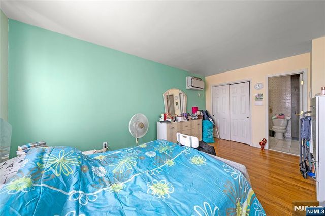 1014 Kennedy Boulevard, Union City, NJ 07087