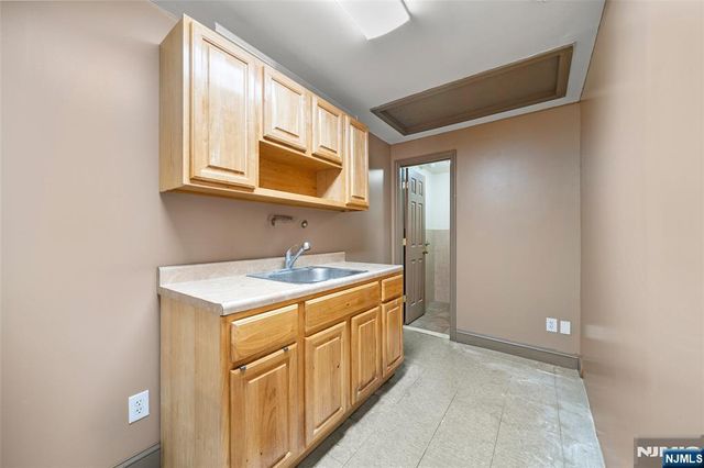 1014 Kennedy Boulevard, Union City, NJ 07087