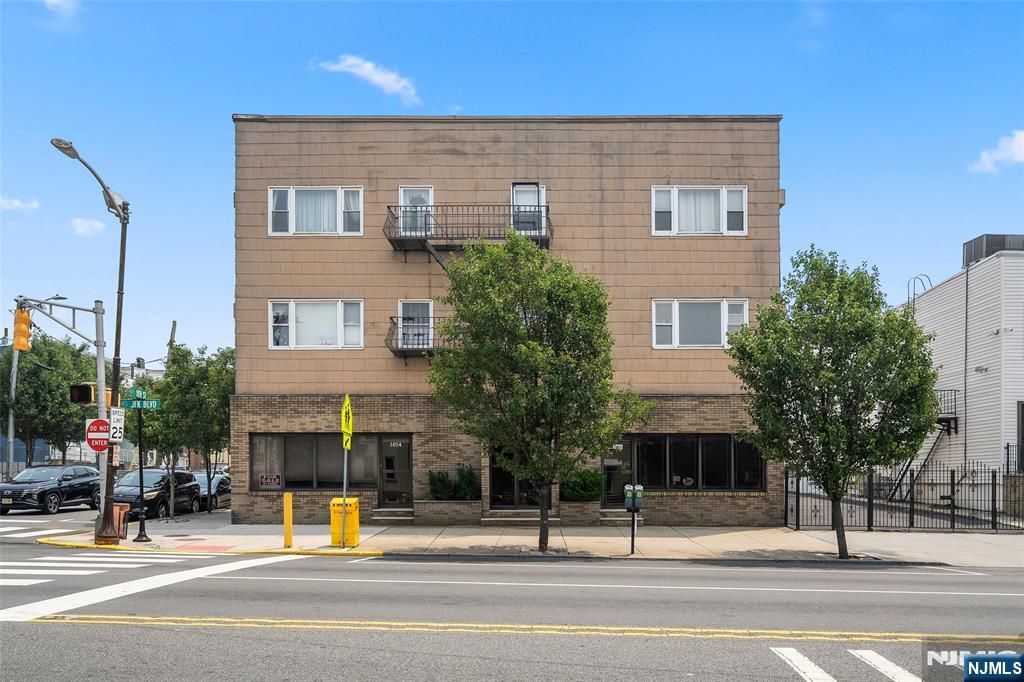 1014 Kennedy Boulevard, Union City, NJ 07087