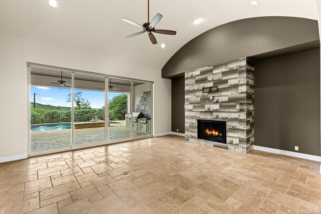 3806 SMITHSON RIDGE RD, San Antonio, TX 78261