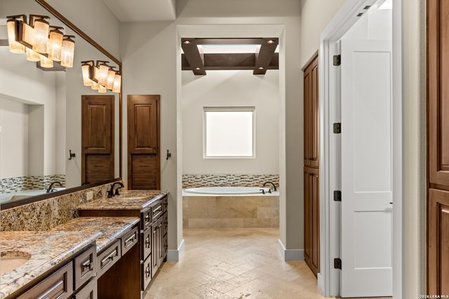 3806 SMITHSON RIDGE RD, San Antonio, TX 78261