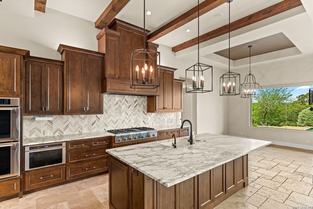 3806 SMITHSON RIDGE RD, San Antonio, TX 78261