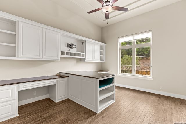 3806 SMITHSON RIDGE RD, San Antonio, TX 78261