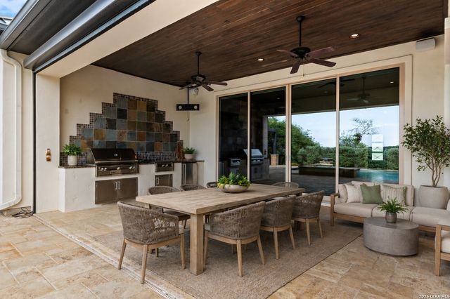 3806 SMITHSON RIDGE RD, San Antonio, TX 78261