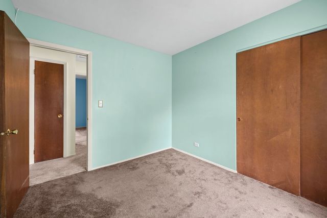 1024 Yorkshire Drive, Hanover Park, IL 60133