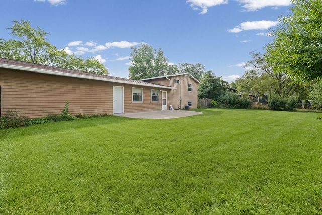 1024 Yorkshire Drive, Hanover Park, IL 60133