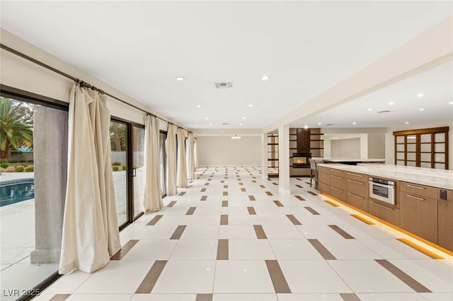 5885 Via Manigua, Las Vegas, NV 89120