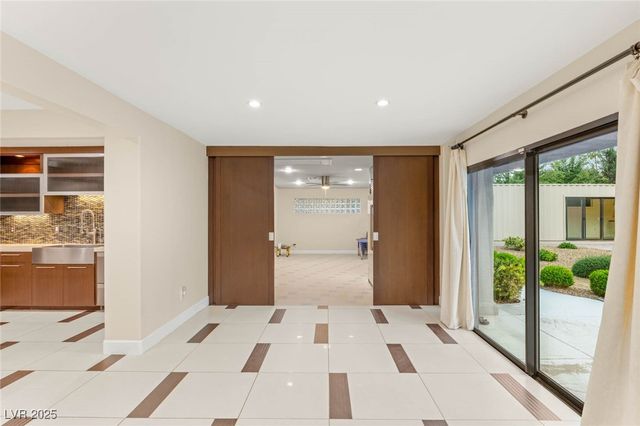 5885 Via Manigua, Las Vegas, NV 89120