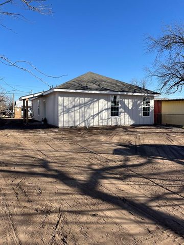 633 W Ave Z, San Angelo, TX 76903